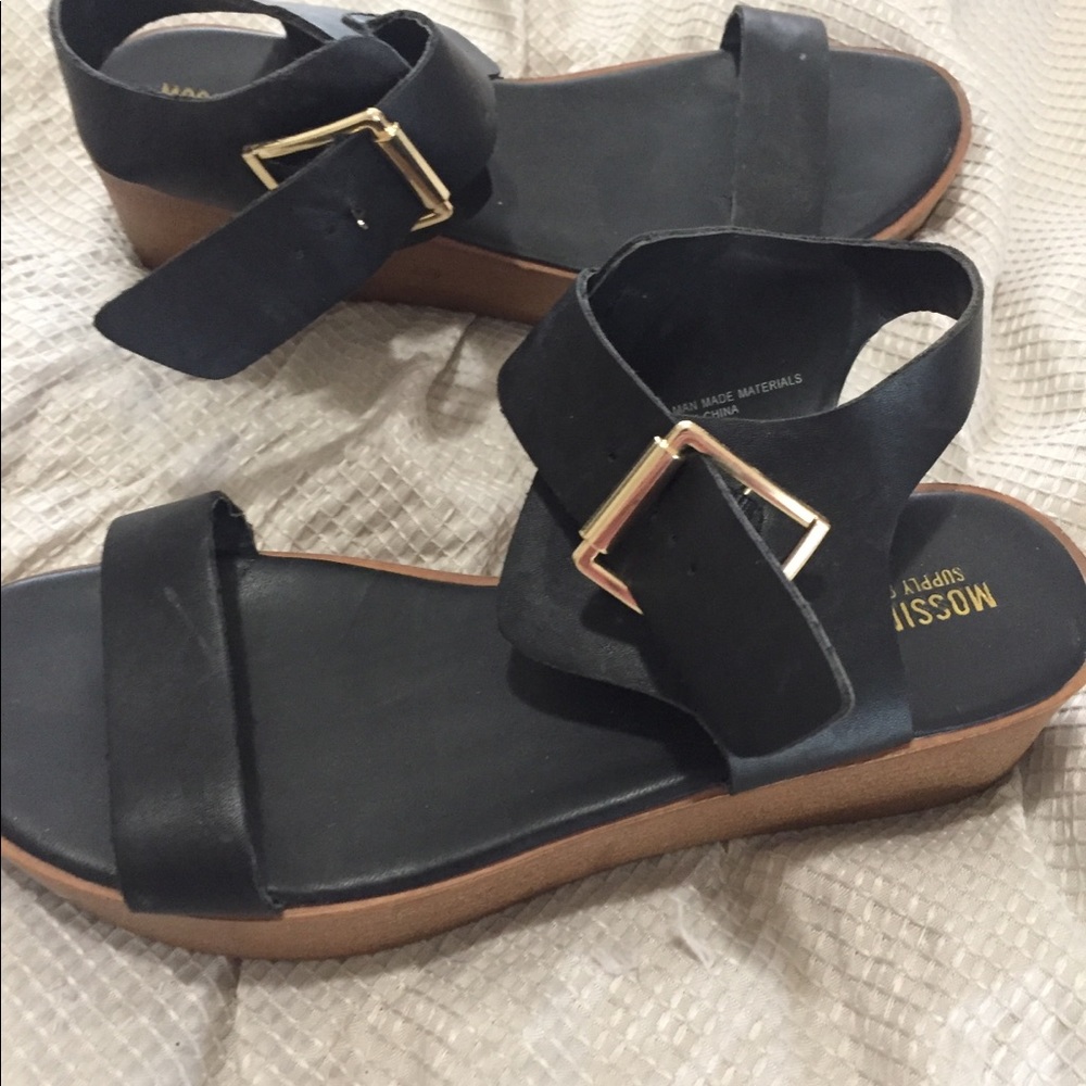 Sandals - Picture 3 of 4